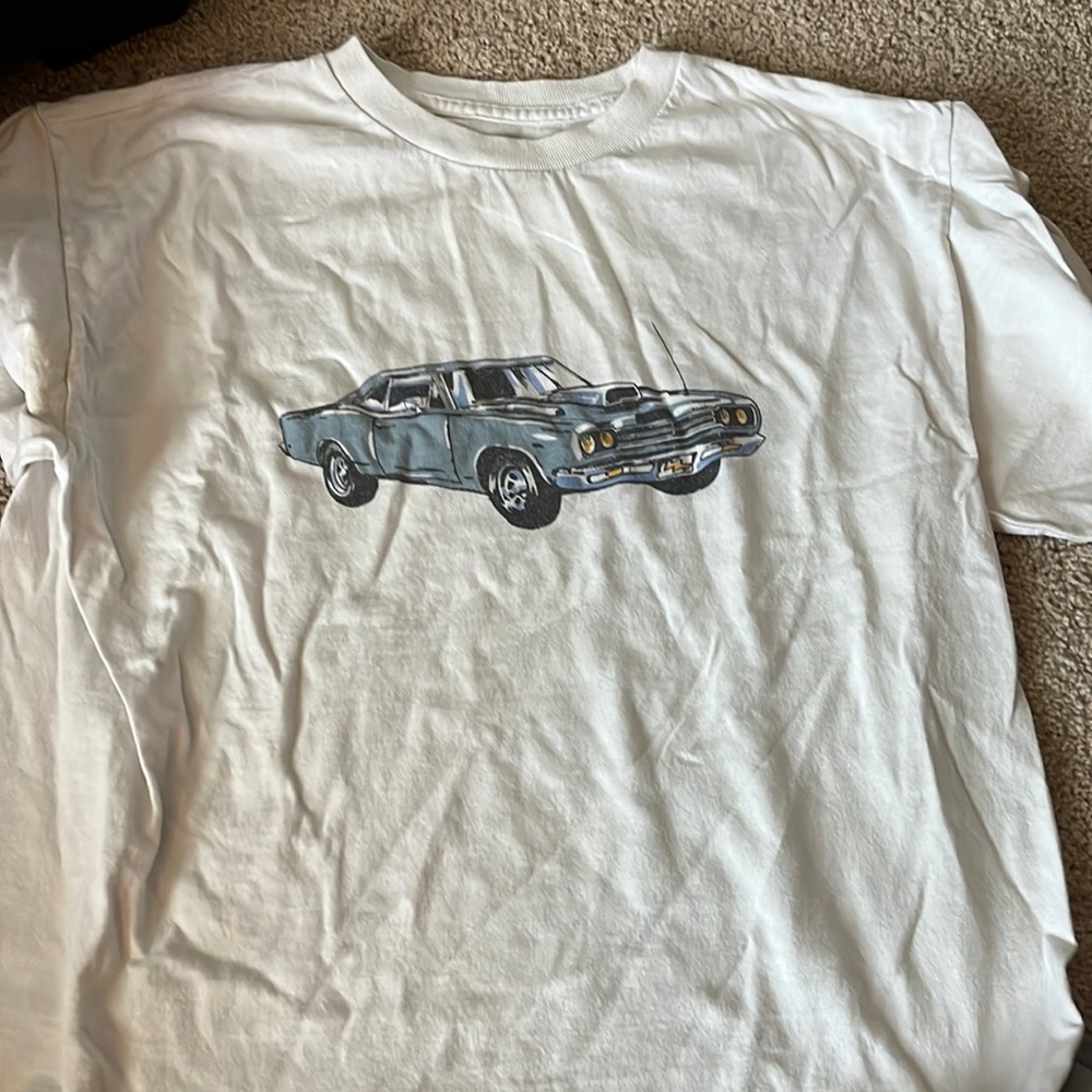 Brandy Melville car t shirt